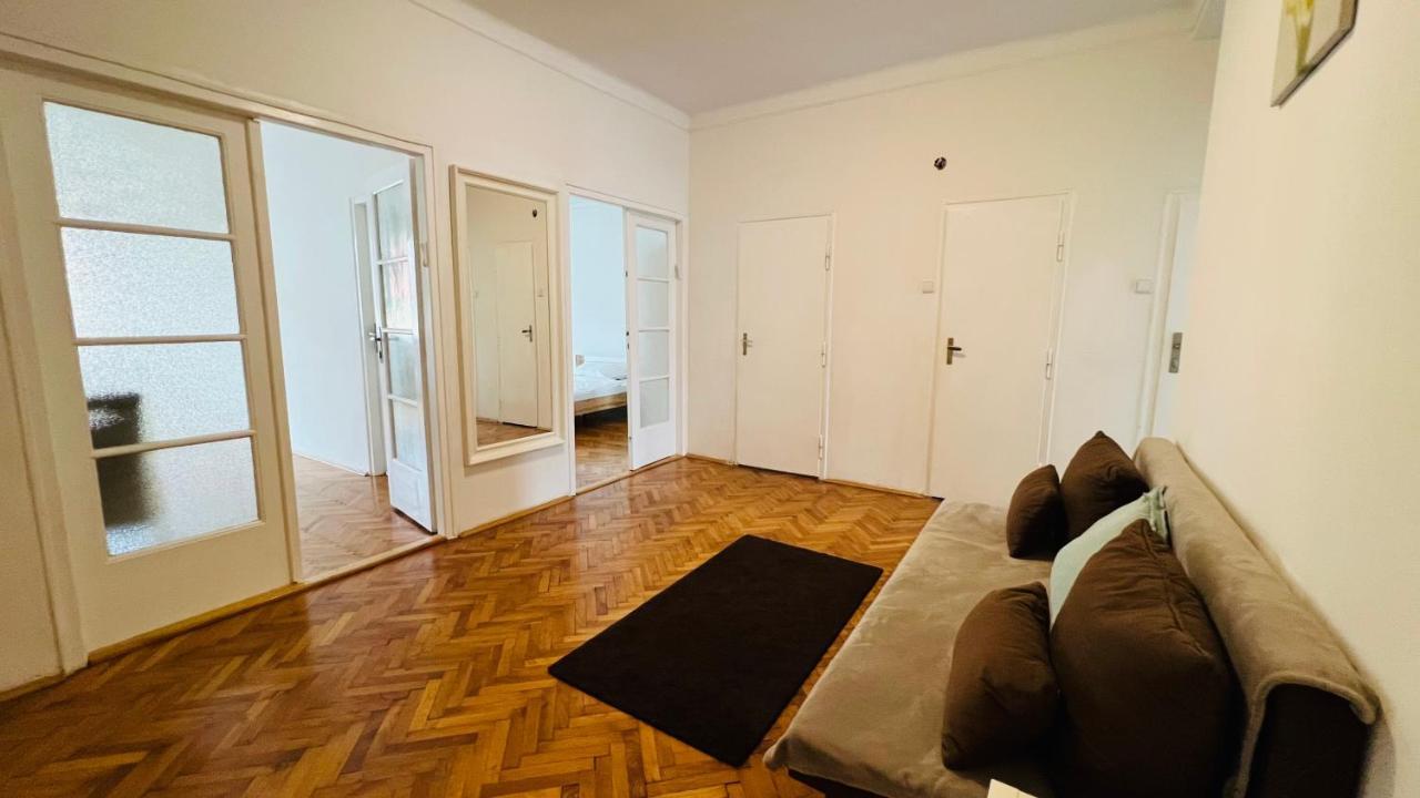 Cosy Flat In The Heart Of Prague Appartement Buitenkant foto